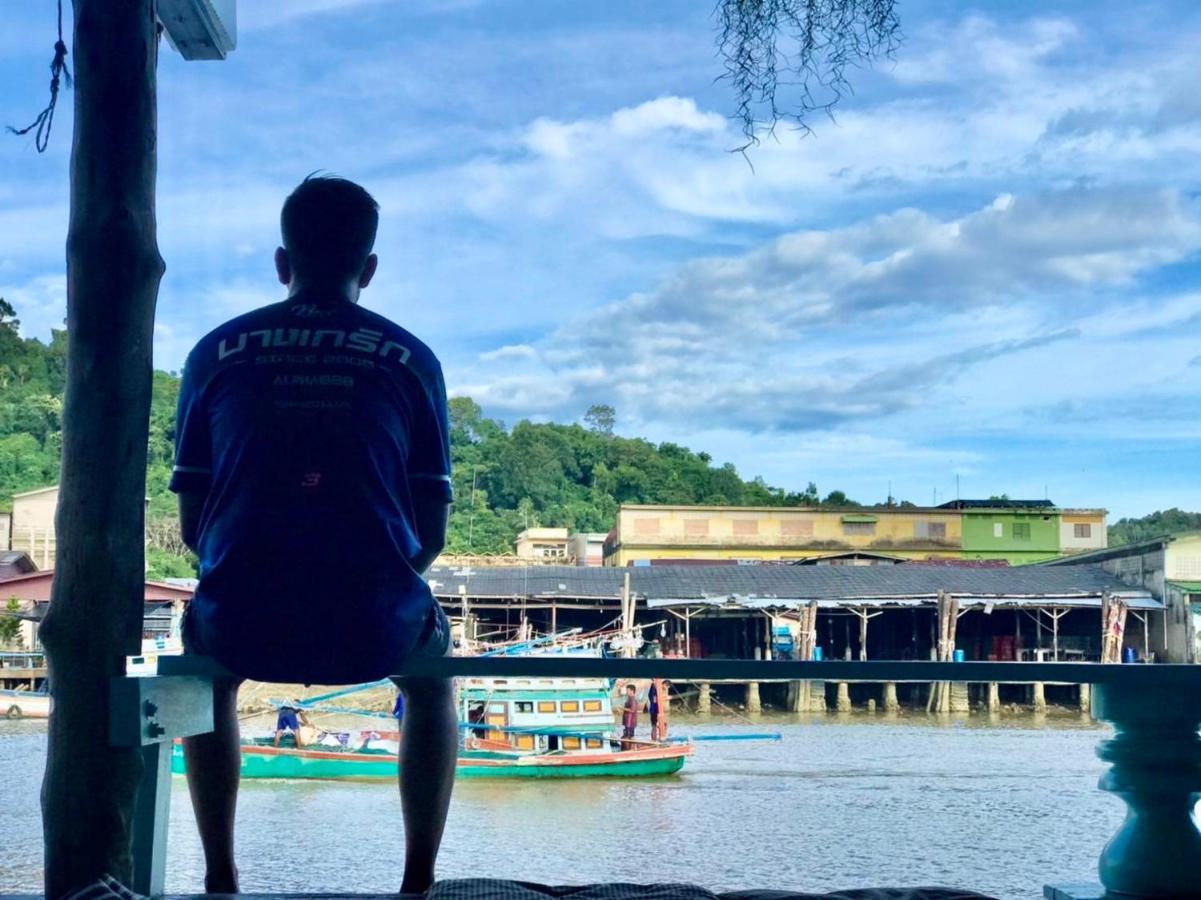 Rub Lom Chom Klong Homestay ชุมพร ภายนอก รูปภาพ