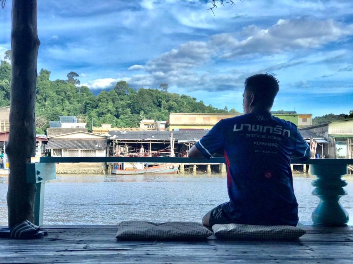 Rub Lom Chom Klong Homestay ชุมพร ภายนอก รูปภาพ
