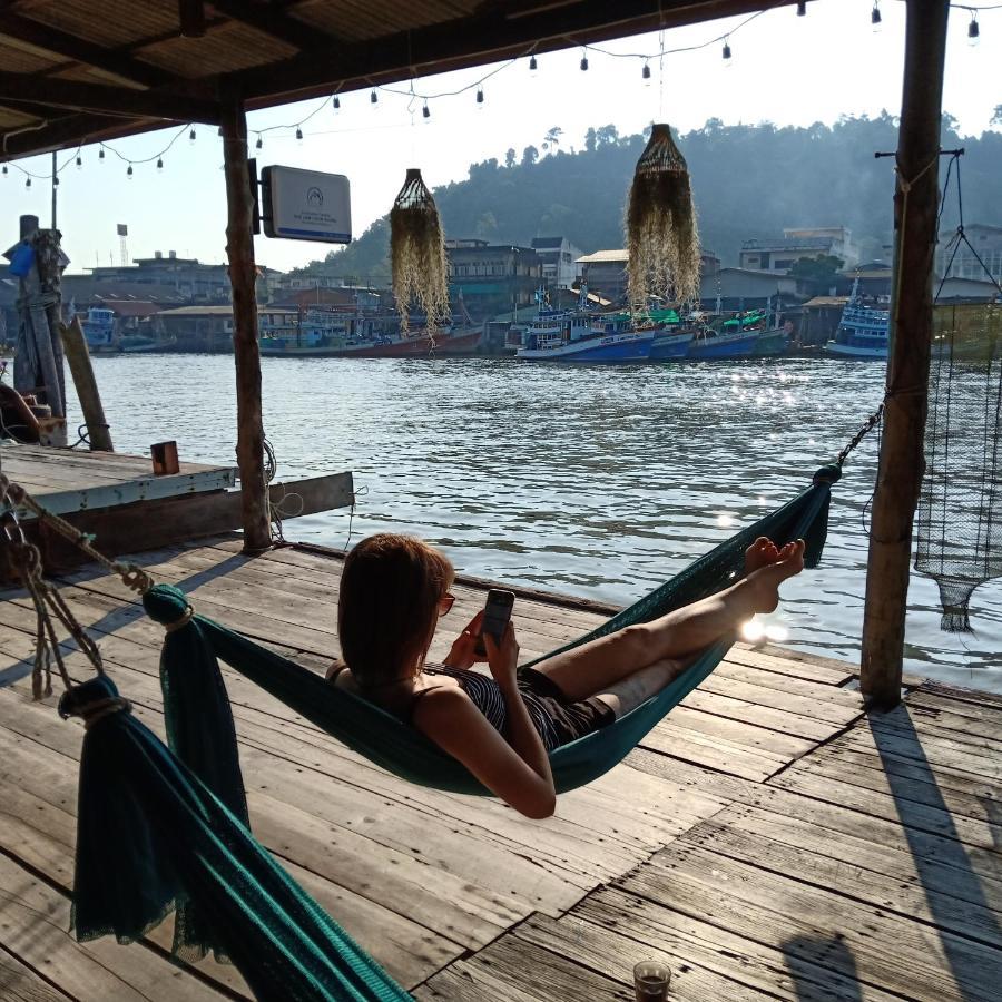 Rub Lom Chom Klong Homestay ชุมพร ภายนอก รูปภาพ