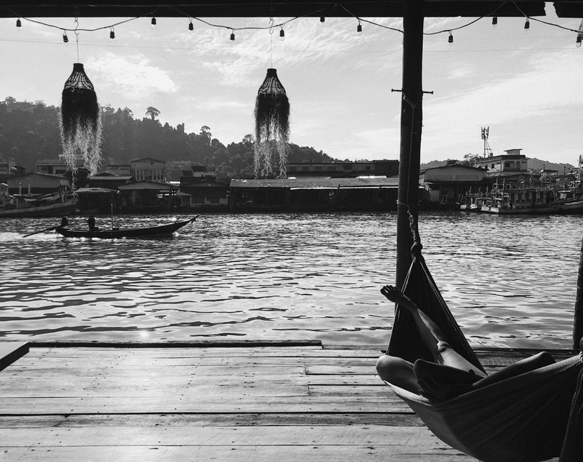 Rub Lom Chom Klong Homestay ชุมพร ภายนอก รูปภาพ