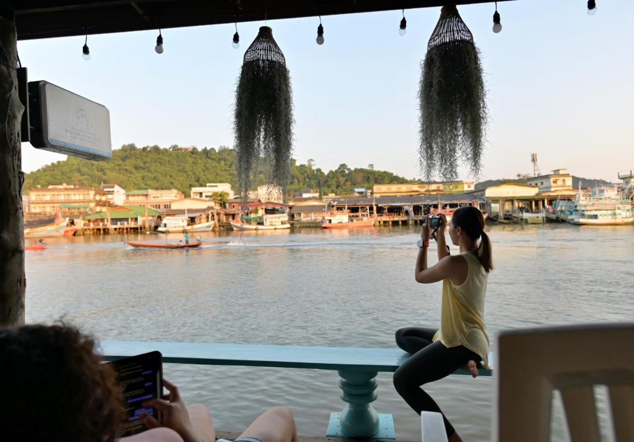 Rub Lom Chom Klong Homestay ชุมพร ภายนอก รูปภาพ
