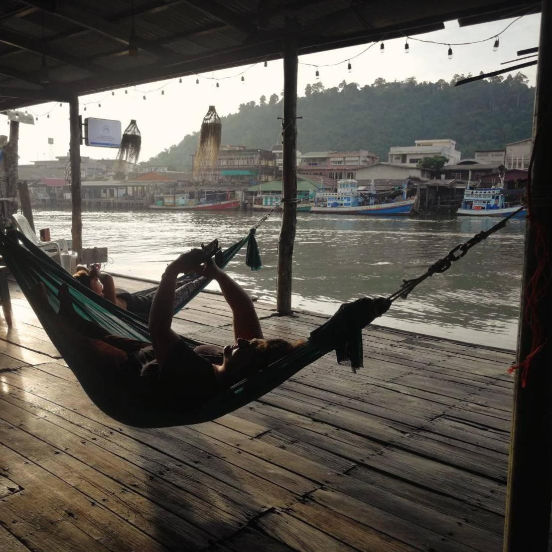 Rub Lom Chom Klong Homestay ชุมพร ภายนอก รูปภาพ