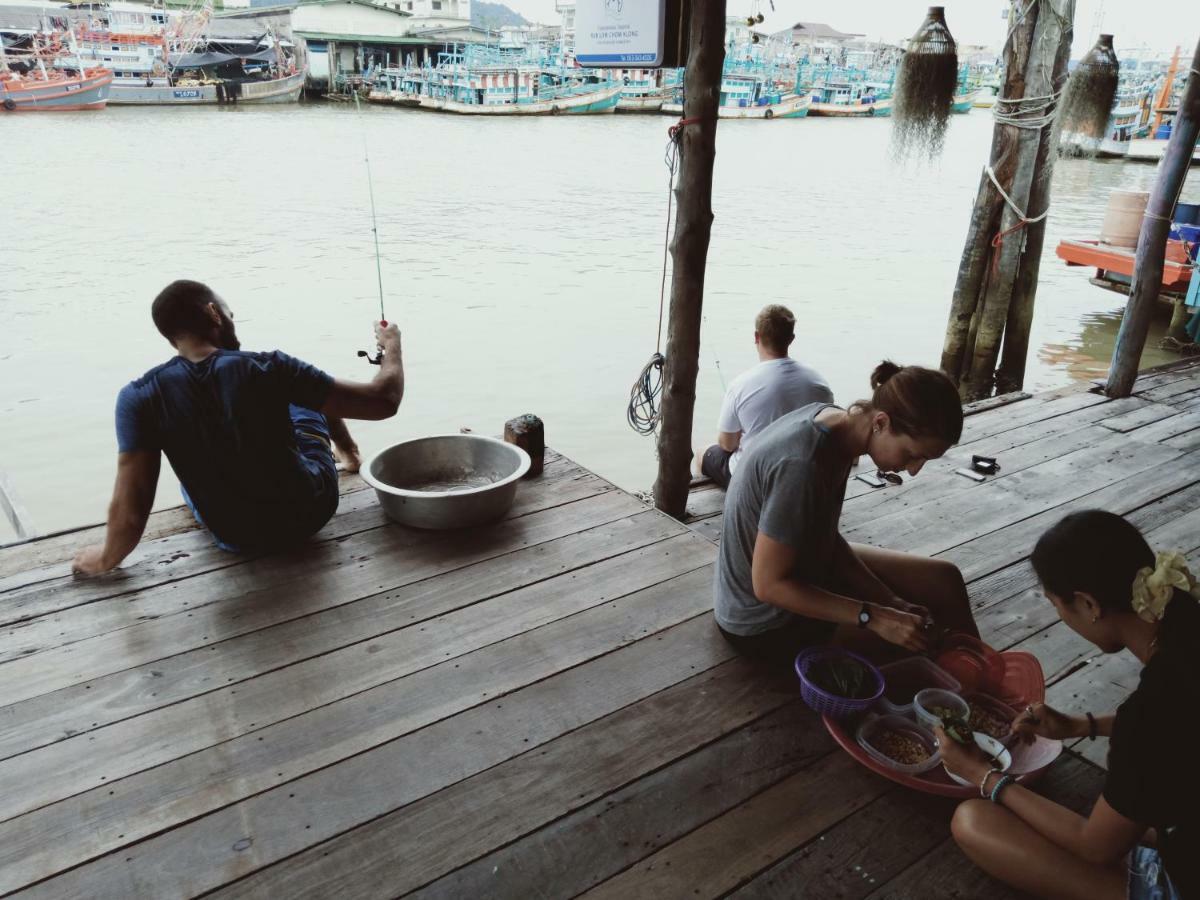 Rub Lom Chom Klong Homestay ชุมพร ภายนอก รูปภาพ
