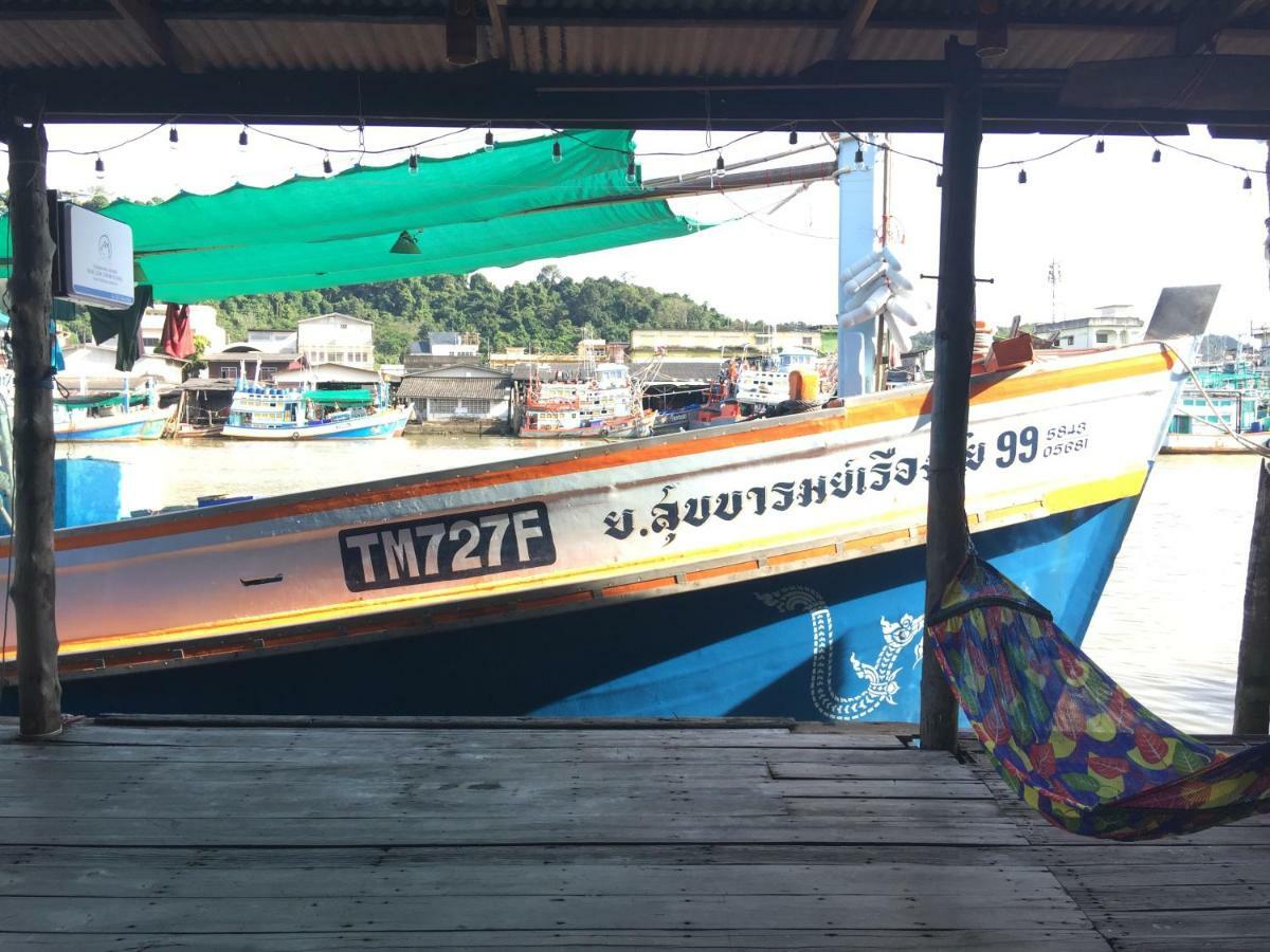 Rub Lom Chom Klong Homestay ชุมพร ภายนอก รูปภาพ